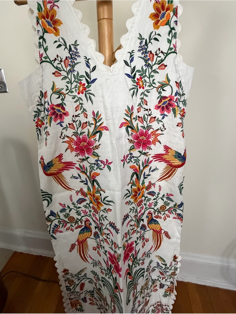 FARM Rio White Maxi Dress with Multicolor Floral & Bird Embroidery - Picture 1 of 6